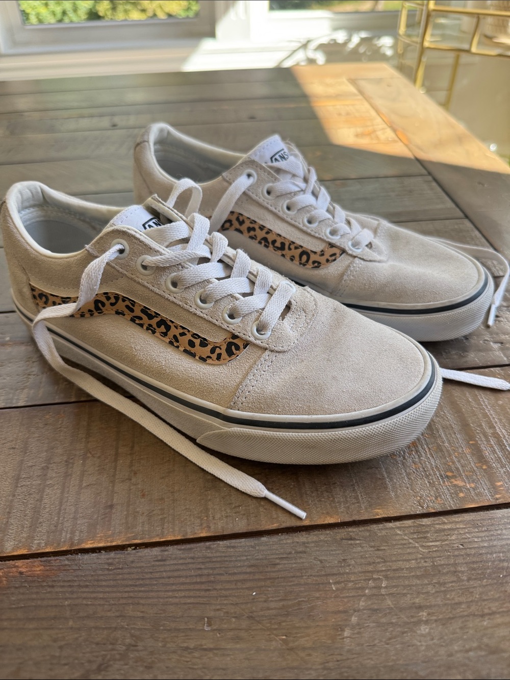 Vans Women’s Cream Suede Sneakers with Leopard Stripe SIZE 8.5